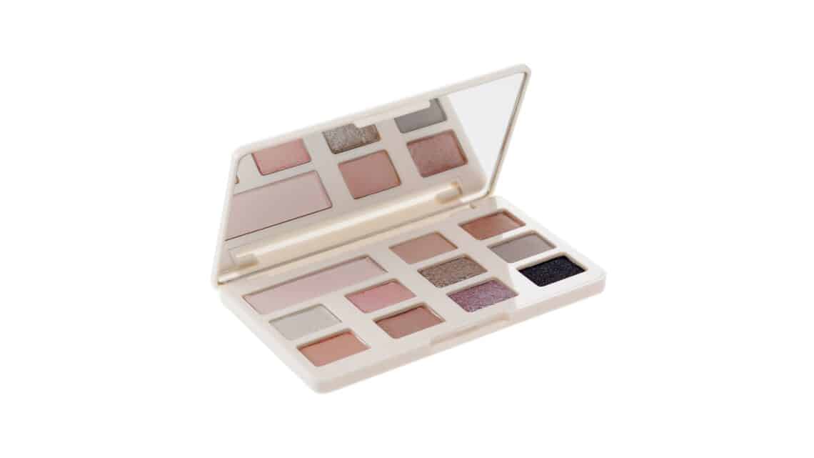 Beauty news alert too faced is releasing a chocolate gold palette